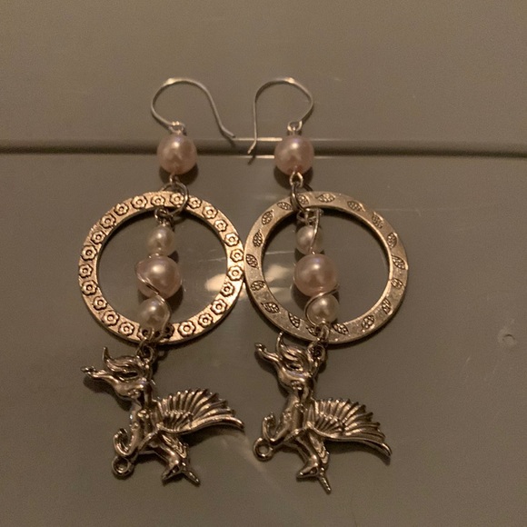 EARRINGS - Picture 1 of 3